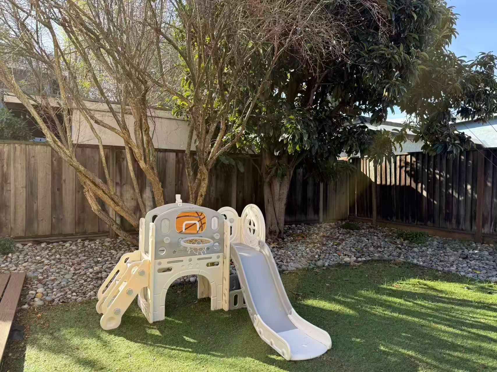 70d10c865a98a928df2c69c76c42192b